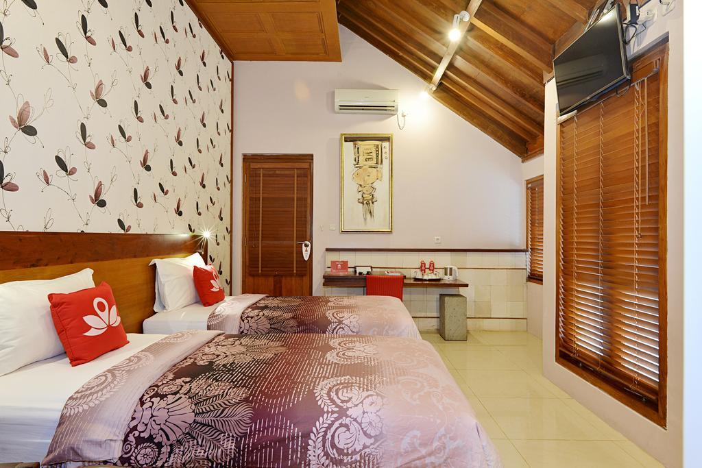 Hotel Zen Premium Tegal Panggung Danurejan Yogyakarta Exterior foto
